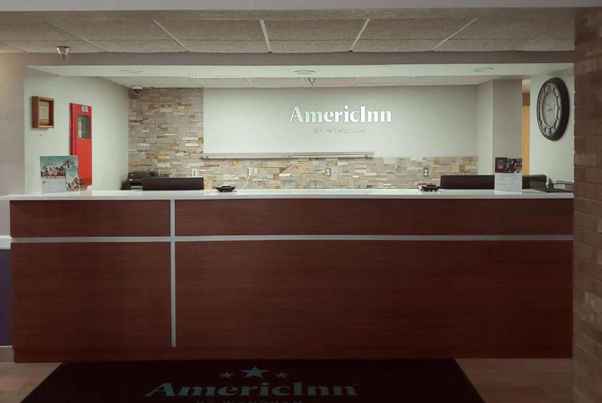 Americinn By Wyndham Дикинсън Екстериор снимка